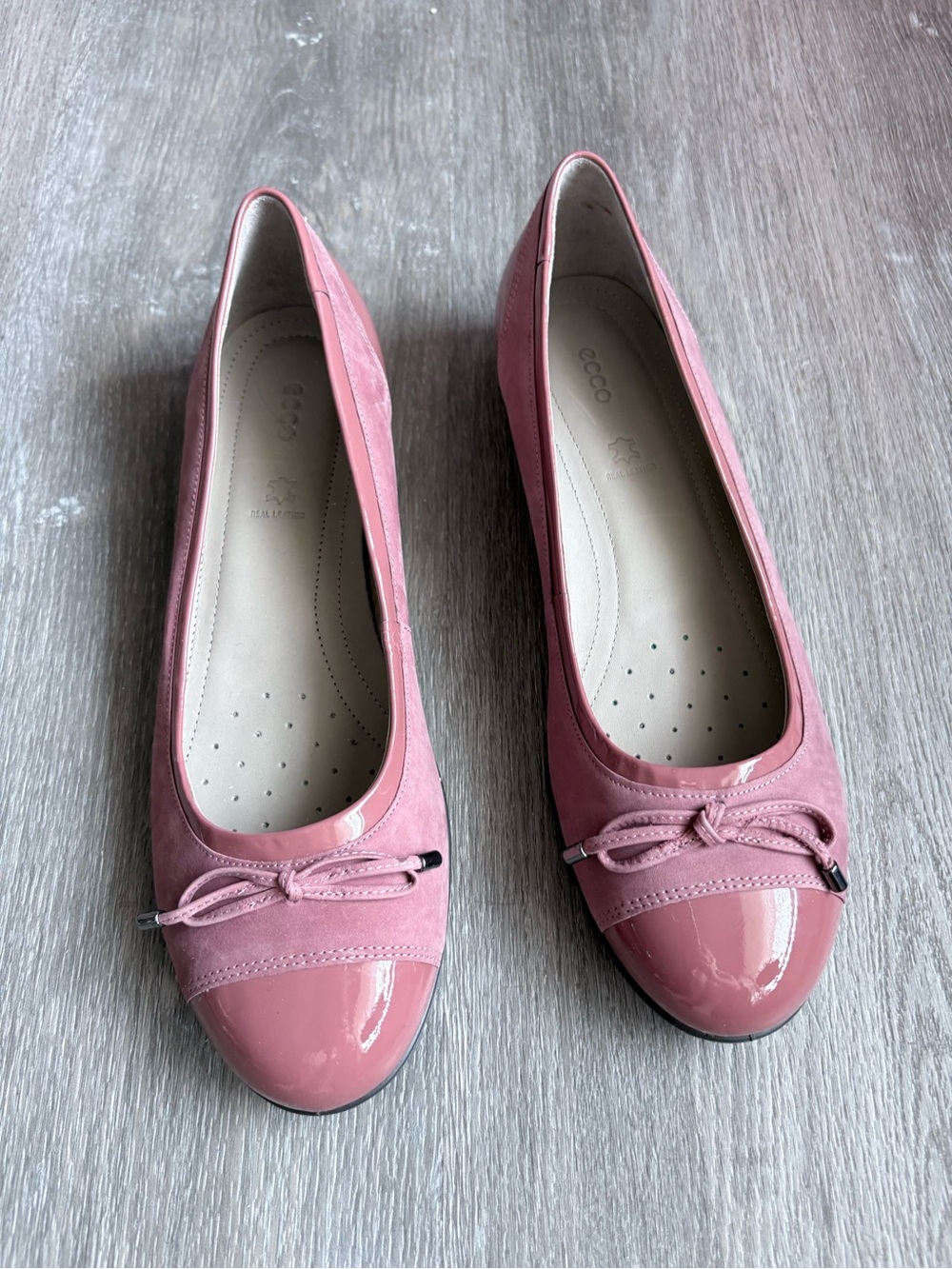 Ecco Rose Pink Suede & Patent Leather Ballet Flats